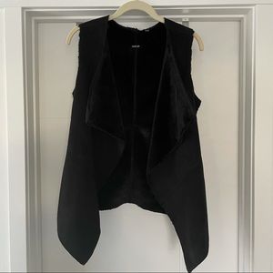 Guess faux fur black vest